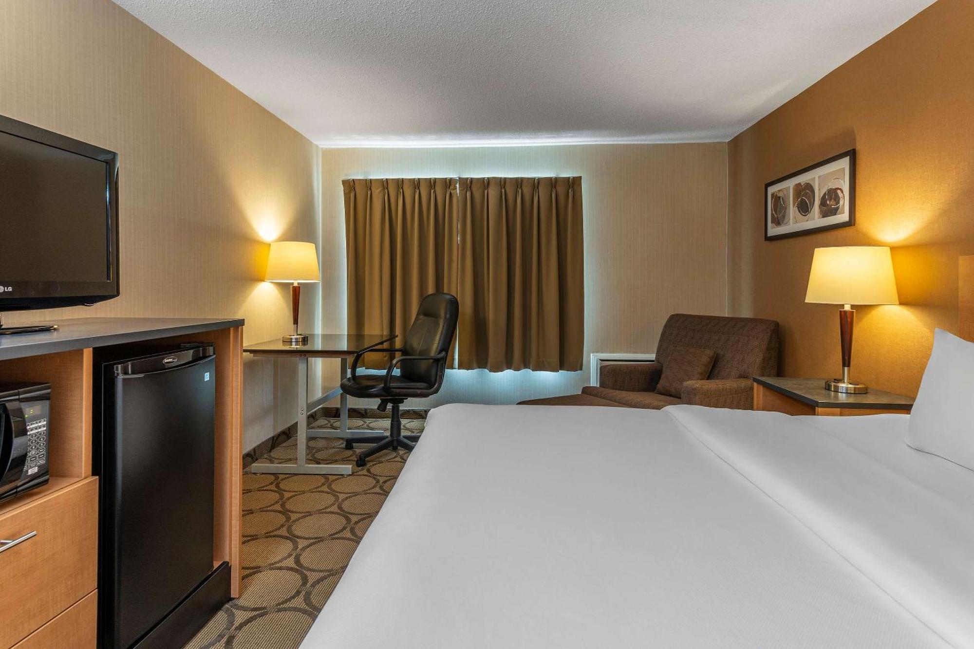 Comfort Inn Edmonton West Exterior foto